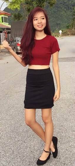 onlysghere:  Fan sub of girl with long smooth legs!  Thanks for sharing! ^^