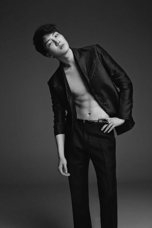 Porn chinkoheartschinko:  Seunghoon of Winner photos