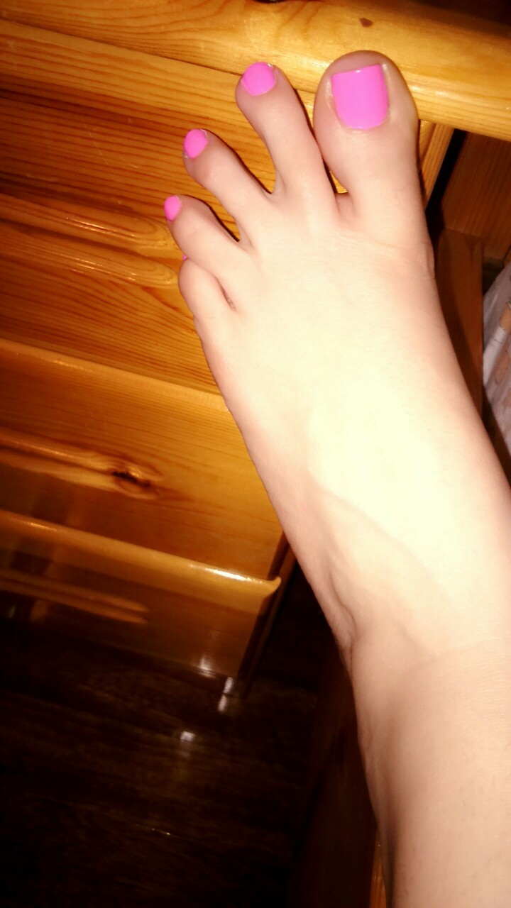 sundaysfeet:  lick that toes 😜