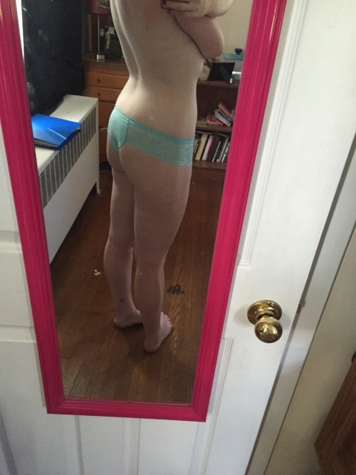 scarletkane:  I went to the mall today and bought way to many bras and panties 😄 here’s one of my favs 💕