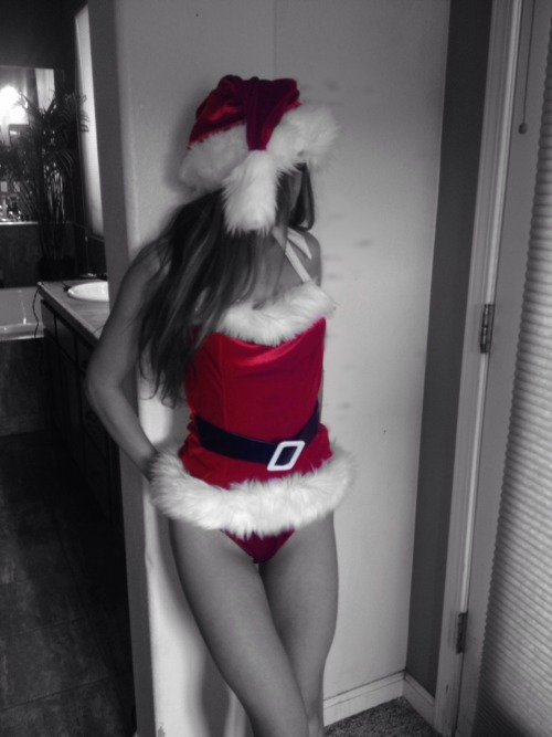 nvcpl4life:  Last of the Christmas set. We hope you enjoy and thanks for following our blog.