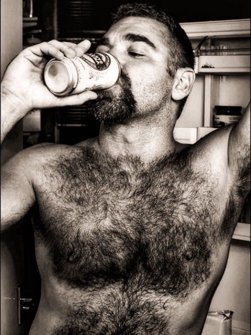 TEMPORADA-DE-CAZA: Hairy Men-Beard-Tattoo