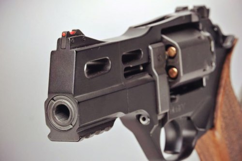 brokenandbought:  elpatronrealg:  Chiappa Rhino 40DS   This is an interesting-looking handgun. -em