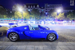 gdbracer:  Such blue. by Theo-Supercars on Flickr.Via Flickr: Avenue des Champs-Elysées, Paris. September 19th 2014.