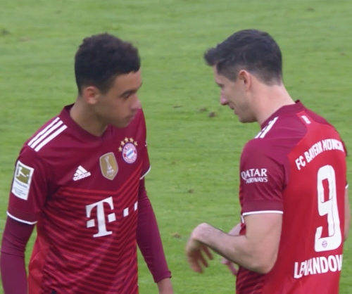 elishamanning: lewy and jamal discussing how they’re gonna try to set up jamal for a banger next