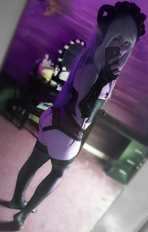 maya-fae: A better look at the pastel goth succubus outfit! It’s slowly coming together&hellip