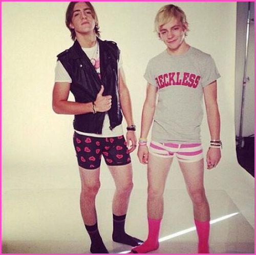alekzmx:  Ross Lynch