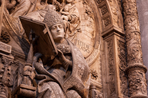 esmitierra: Avila Cathedral, Castile and León, Spain. VIA.