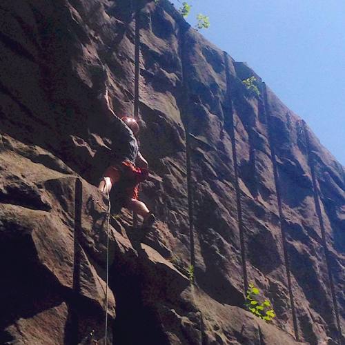 Muskrat Love. #Minnesota #leadclimbing #sportclimbing #rockclimbing #crag (at Sandstone Quarry)