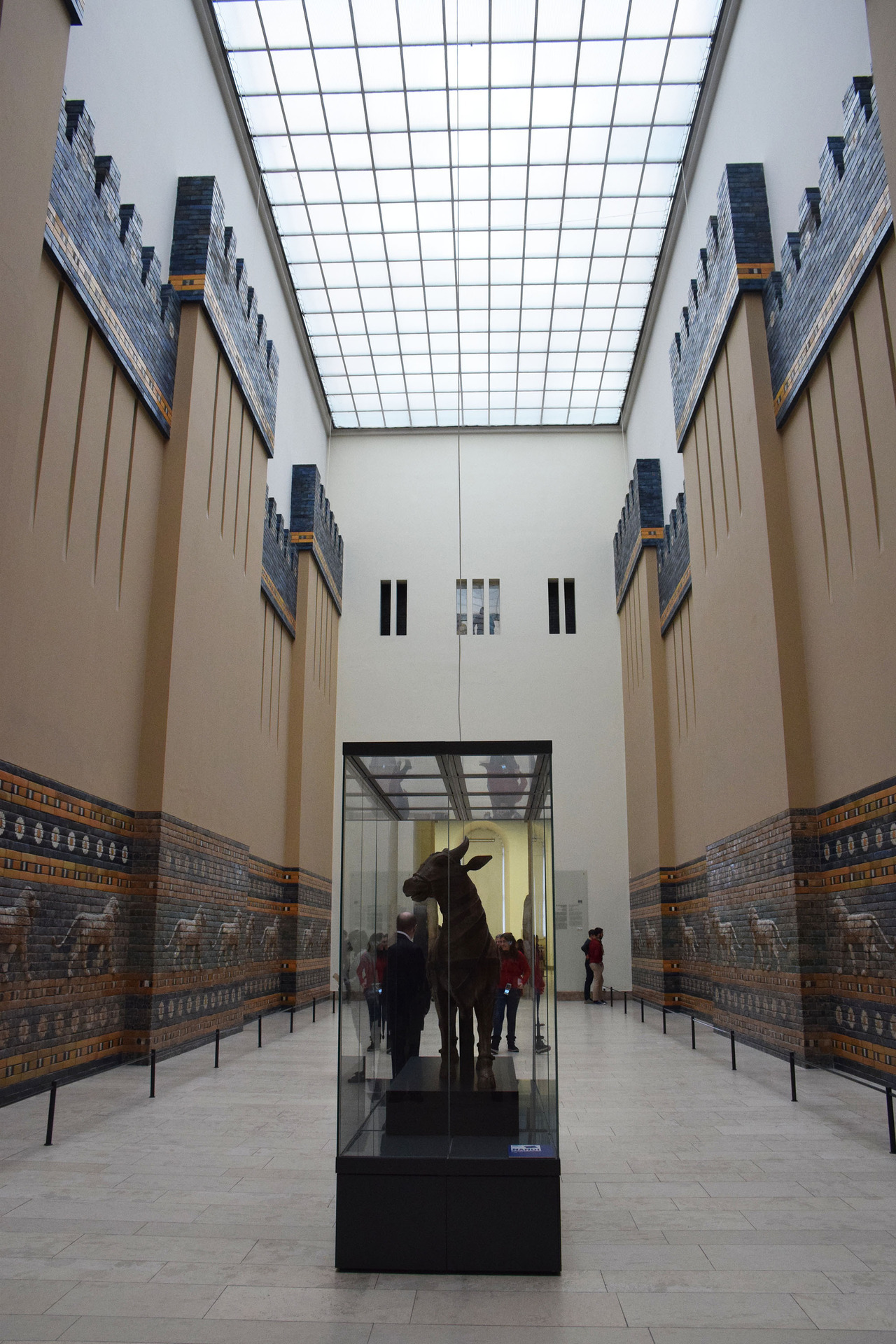 cranniesinmybrain: the-real-zhora-salome:  on-misty-mountains:   Pergamon Museum,