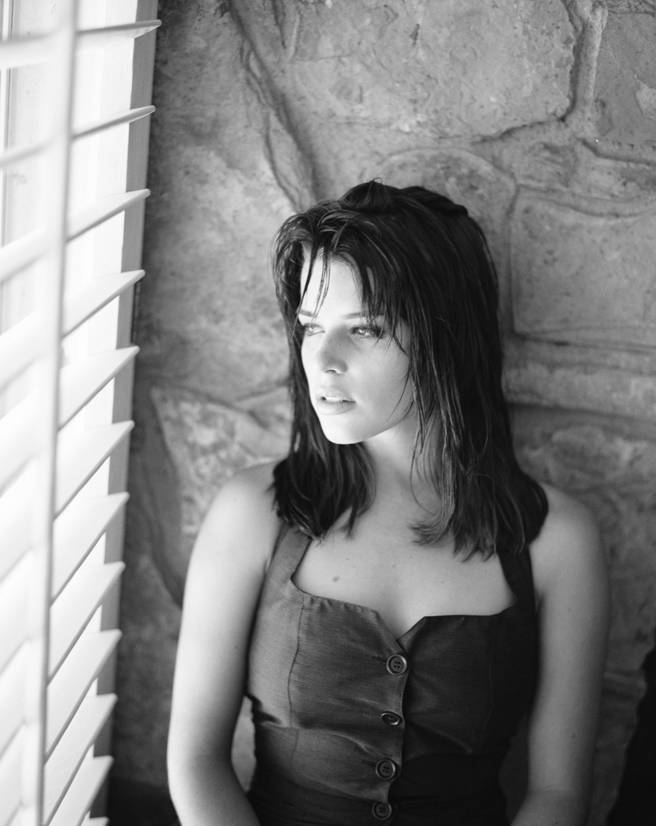 iridescentclub:Neve Campbell