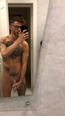 Naked Male Mirror Selfies