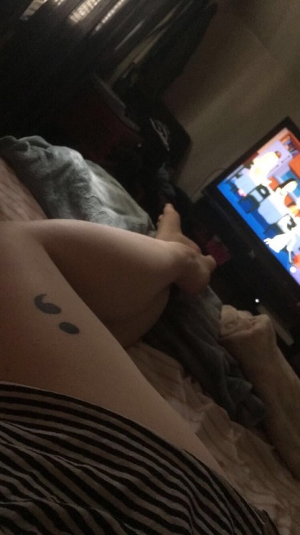 stupid-little-baby: in the early morning light ☀️