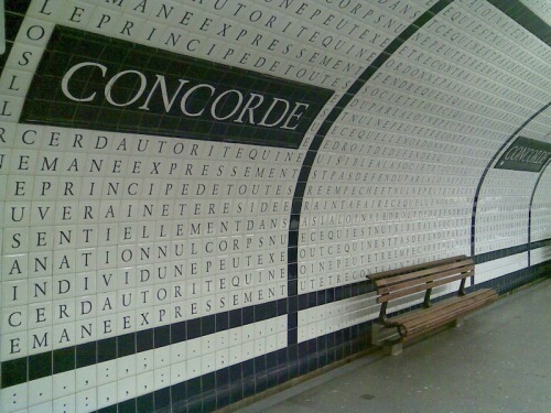 visual-poetry:  “concorde metro station in paris” containing the text of the “déclaration des droits de l’homme et du citoyen” (declaration of the rights of man and the citizen)