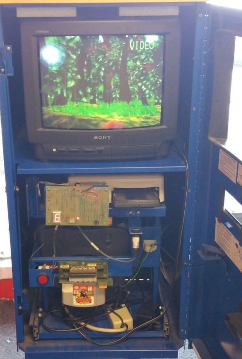 retrogamingblog: Pokemon Snap Printing Station from Blockbuster i saw them but i never actually used one lol