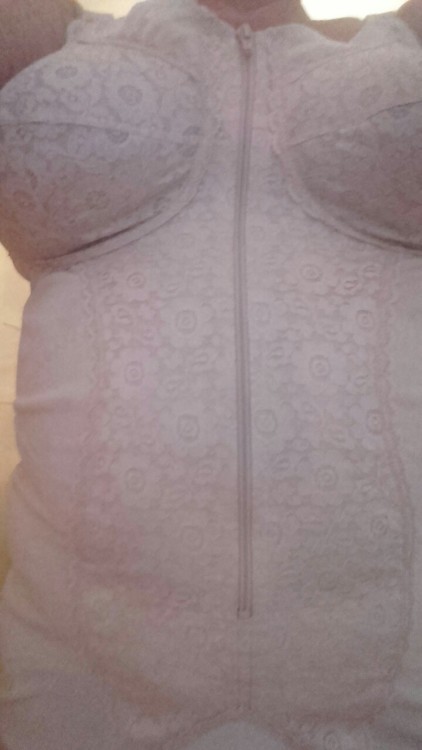 doreenbra: sweetjolanda: That’s my life. Mmmm thats a woman!!