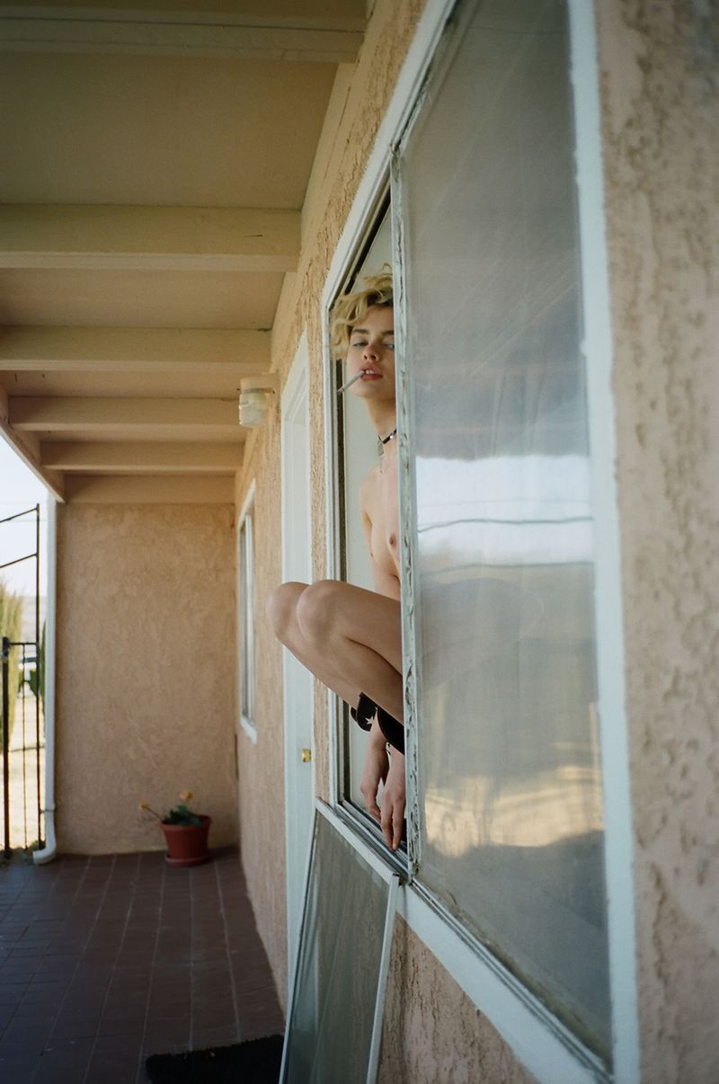 atodocolorbyer:  er59 Stella Maxwell by Jason Lee Parry for Junk Magazine