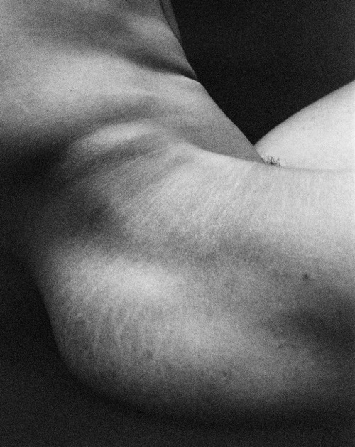 chico-tropico:  Lucyna Kolendo — Corpo Solido, 2012. 