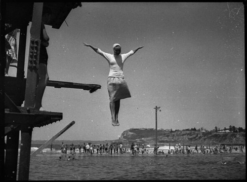 Swimming exams at Newcastle Ocean Baths, 1953