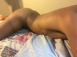 khocolatdream:  Kik: bipolar_burrito