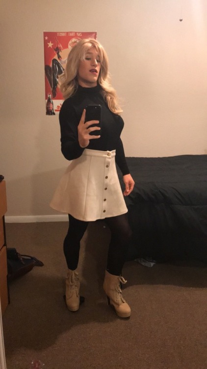 kammytrapxoxo: Gotta make my first post some time. Heya I’m Kammy