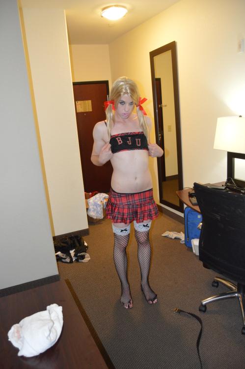 hot motel tranny slut..,mmmmmmmmm