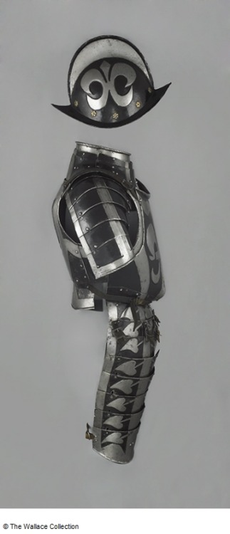 peashooter85:Black and White armor from Nuremberg, Germany, circa 1570.from The Wallace Collection