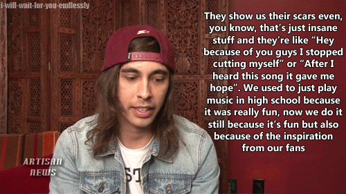 whoretothatchainsaw:  aconcertjunkiesbrain:  h0lycake:  tony-the-turtle:  i’m crying