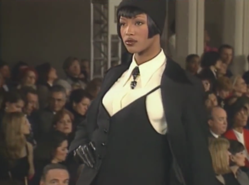 langsettte:  howtobeafuckinglady:  Fall 93’ was a good season   GOD