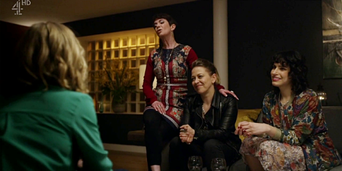 farminglesbian: nicola walker & desiree akhavan in the circuit (2016)