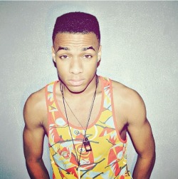 talldaddy:  www.talldaddy.tumblr.com/archive 