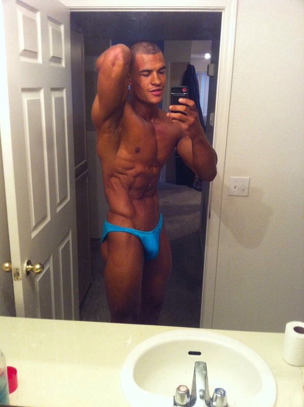 exclusivekiks:  Corey Upton 🔥🔥  Follow me:  http://exclusivekiks.tumblr.com/