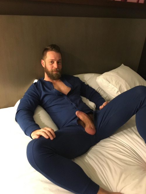 thebearunderground:Follow The Bear Underground and check archives.Posting hot hairy
