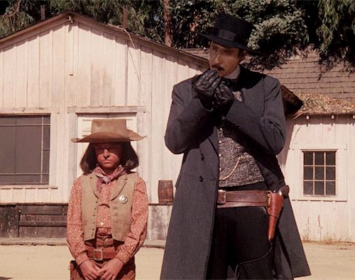 cakesandsnouts:Star Trek The Next Generation >> A Fistful of Datas