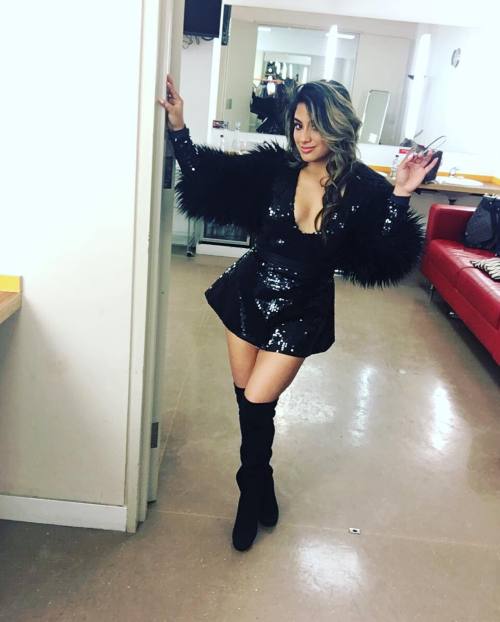 #AlanCarr Hair and makeup: @carlenekmakeup @james_bickmore Wardrobe @zoecostello LOVED this look. Fe