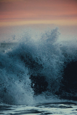 Matialonsorphoto:  Wave #1By Matialonsor