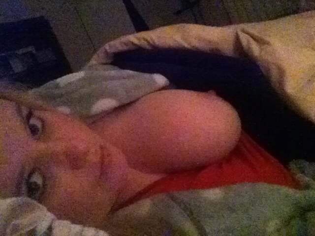 liddizille:  Heaps of boobie pics for you :) I’m honey by the way come help