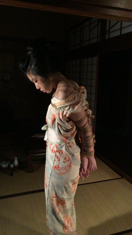 japanesebdsmofficial:  Shibari Naka AkiraModel adult photos