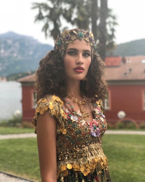 Kayla D in DOLCE & GABBANA Alta Moda 2018