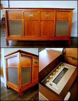 Mid Century Audio Console In Walnut. Classic Tube Amplified Airline With Working