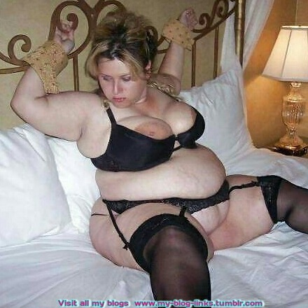 chubbybustucurves:  click here to visit all my blogs  