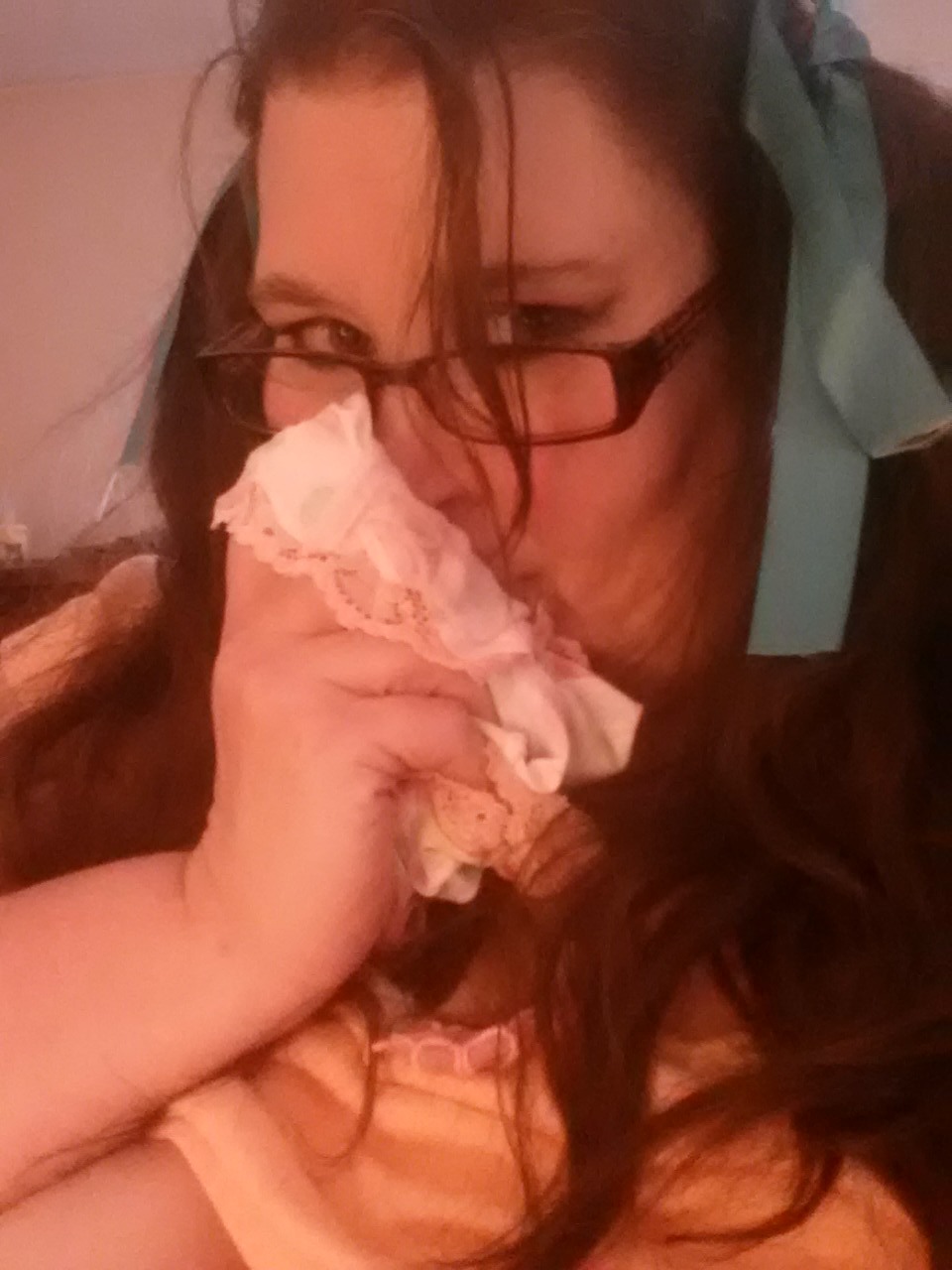 wickedlywenchy:  Hehehe…..naughty girl!!