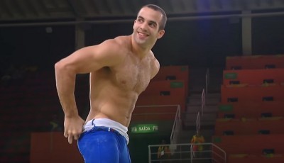 peek-a-dillo:  Danell Leyva’s striptease on the Parallel bars at the Rio 2016 Olympic