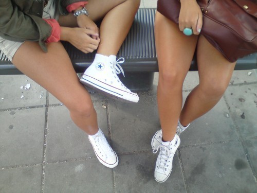 coceau:t-ygress:wish I was tanned.. i hate being so palethose legs