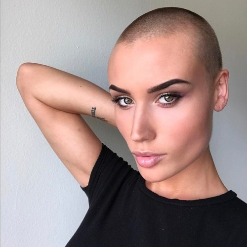 baldgirlz: Vendela Lindblom