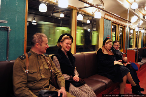 sovtime: Старый вагон метро типа «А» (1930-е годы). Реконструкция. Old underground carri