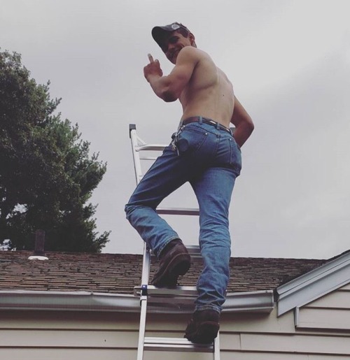 newtoscia: I will FU later boy now get on that roof and get the work done :)