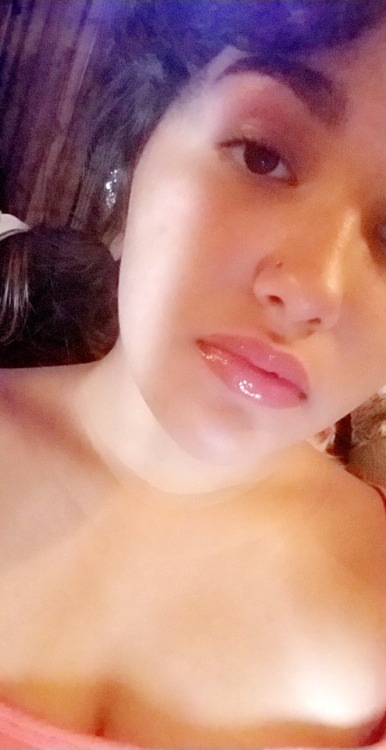 My name is Cienna, and I&rsquo;m from Michigan. I&rsquo;m 15 years old, bisexual, and lookin