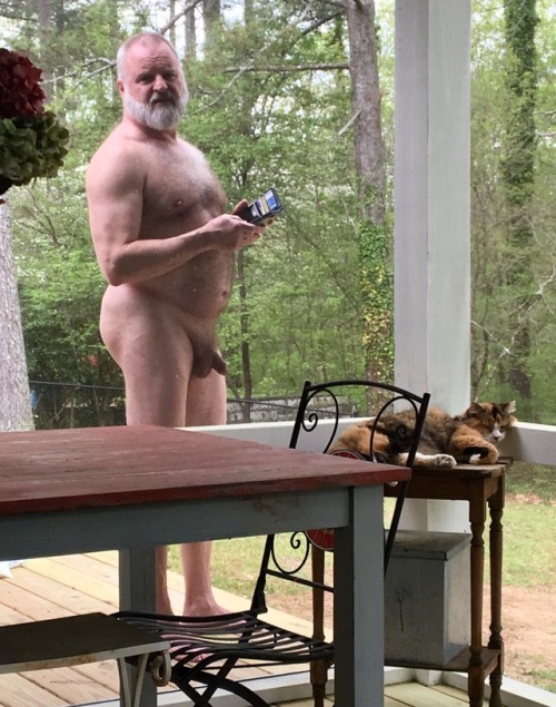 Husbear doing his thing &hellip; In nature