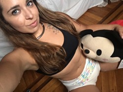 badlilblubunny:  My diapers are only a tad